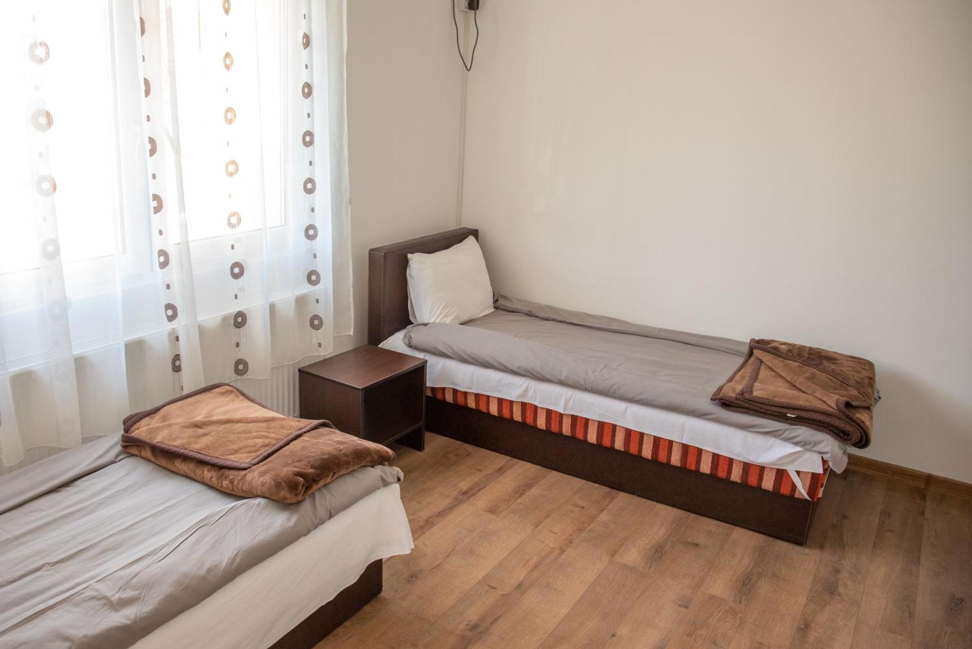 Apartments Kuca Aleksic Ниш Екстер'єр фото