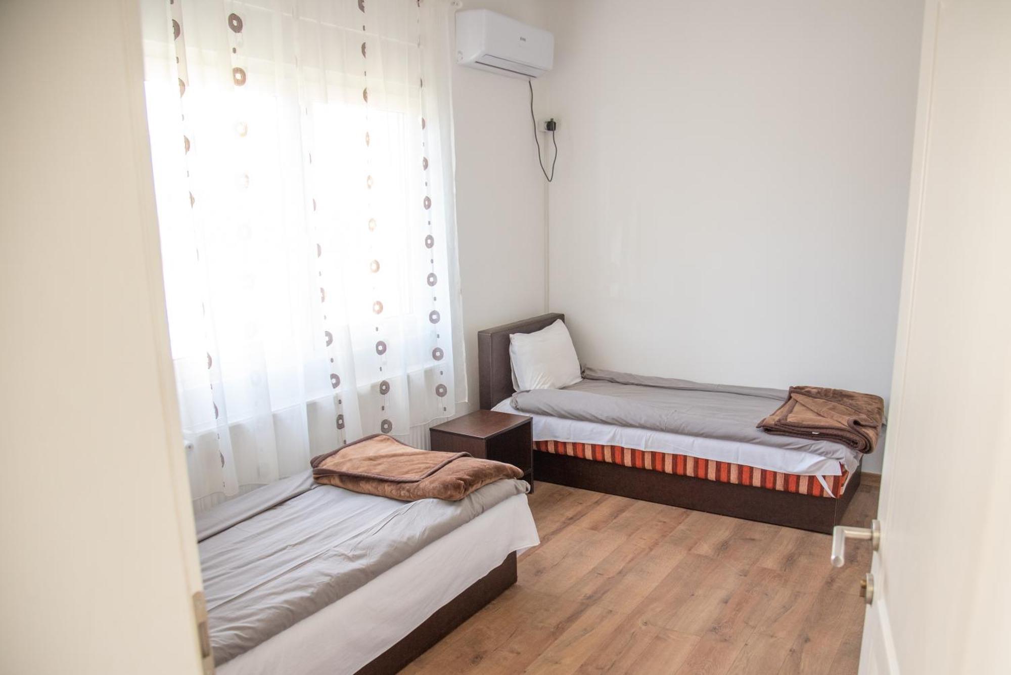 Apartments Kuca Aleksic Ниш Екстер'єр фото
