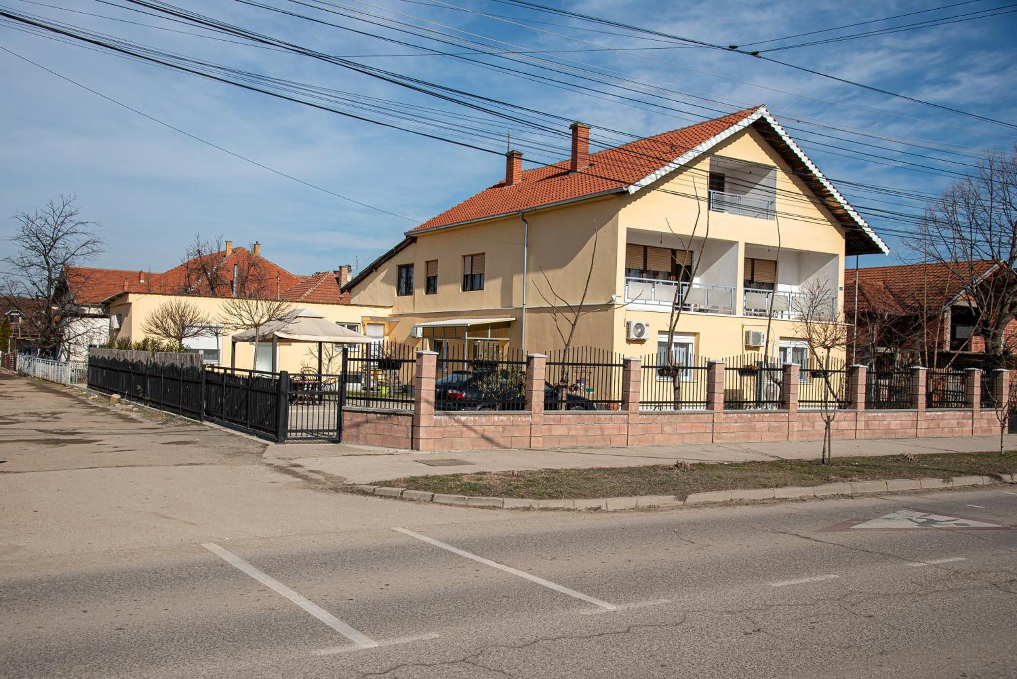 Apartments Kuca Aleksic Ниш Екстер'єр фото