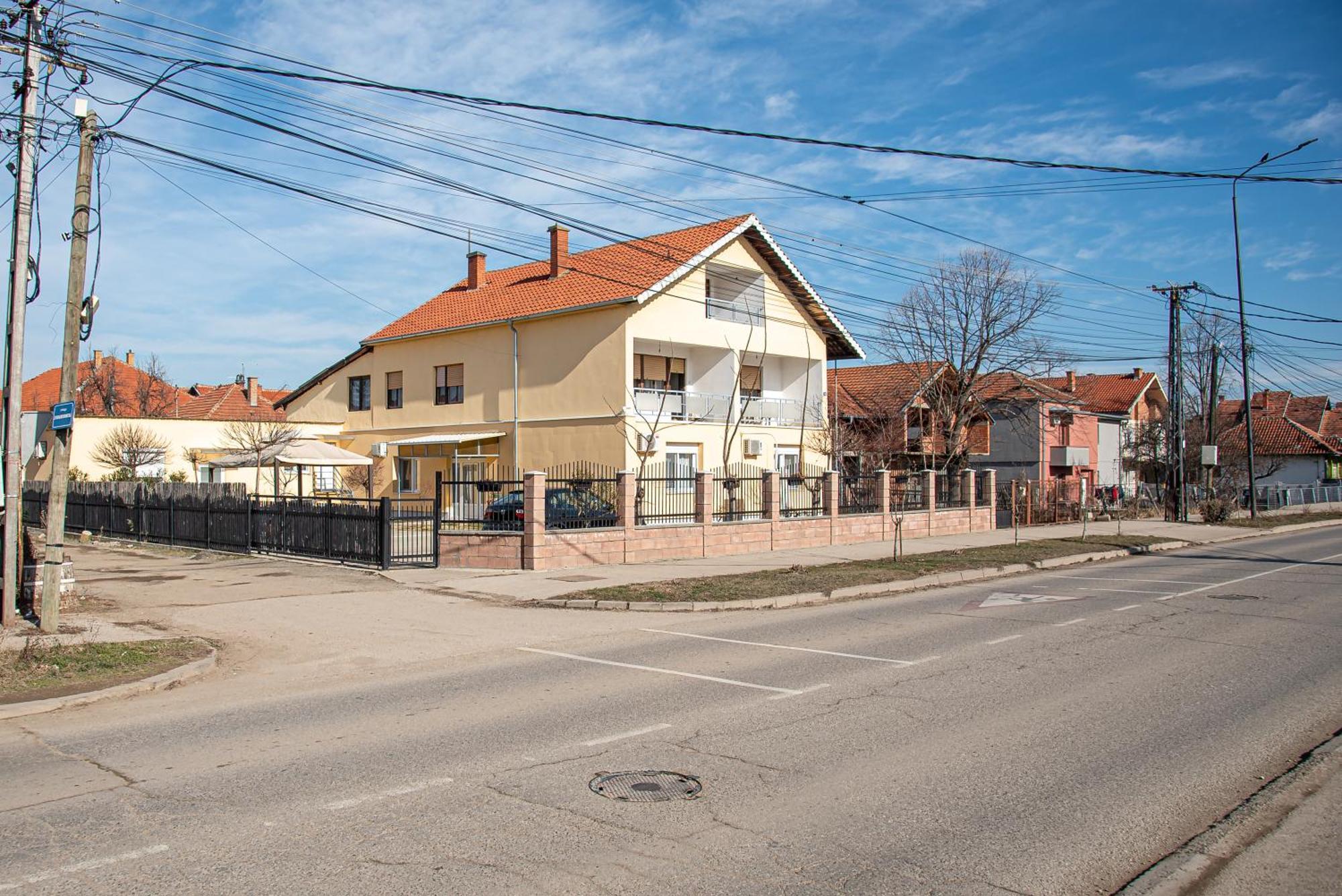Apartments Kuca Aleksic Ниш Екстер'єр фото