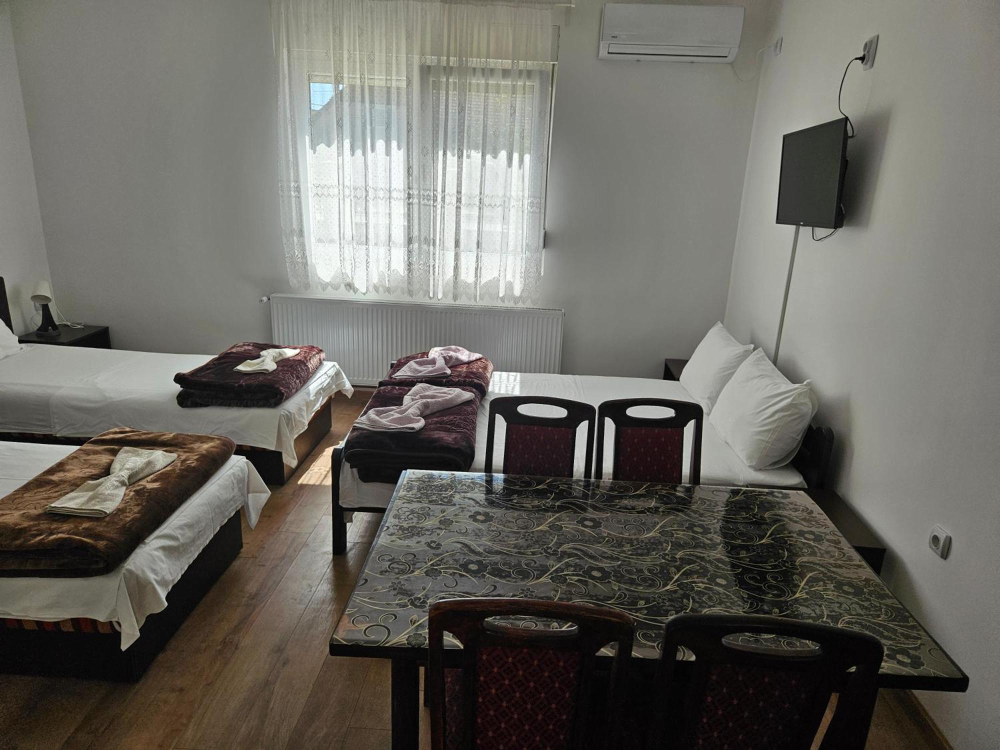 Apartments Kuca Aleksic Ниш Екстер'єр фото