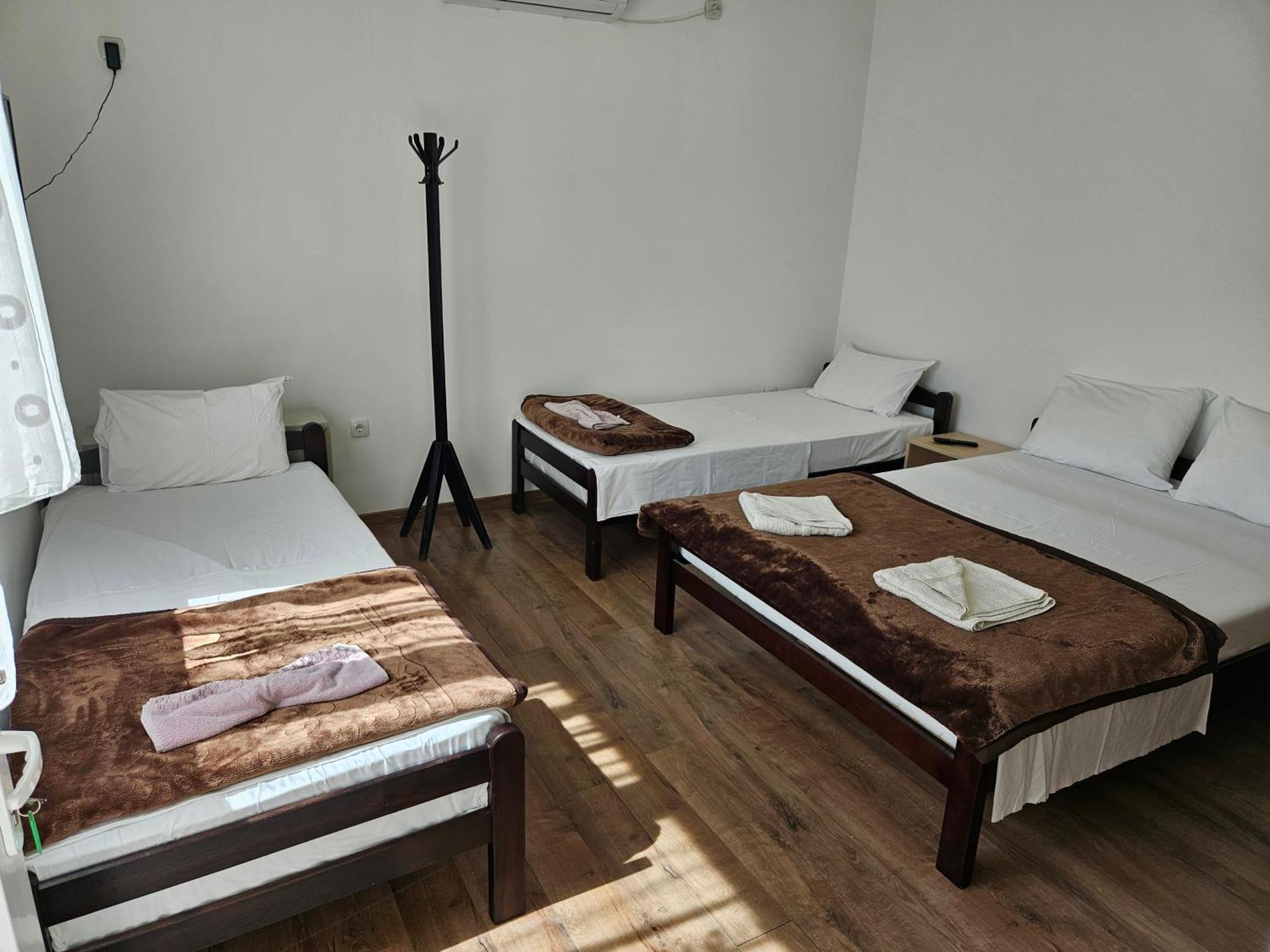 Apartments Kuca Aleksic Ниш Екстер'єр фото