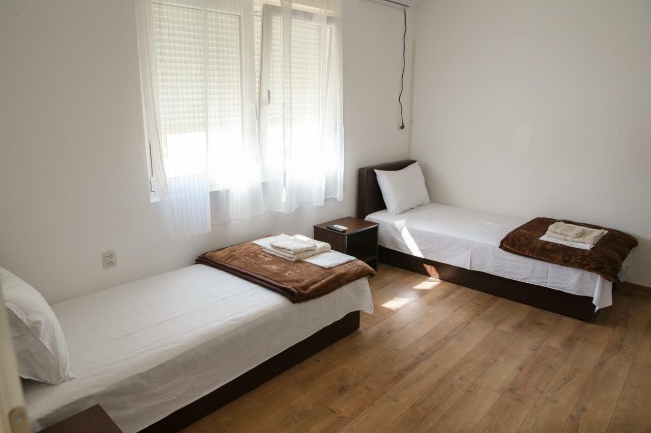 Apartments Kuca Aleksic Ниш Екстер'єр фото